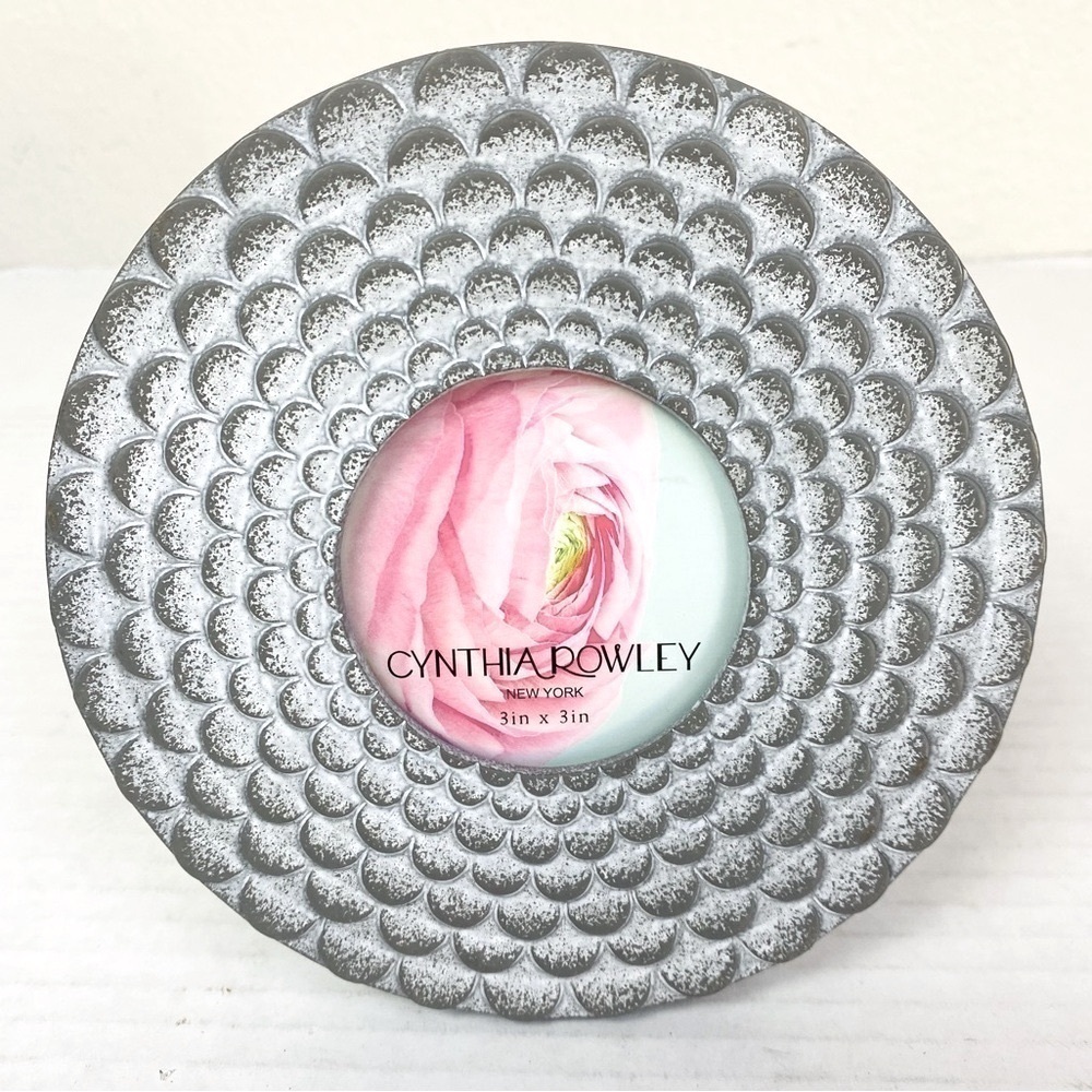 Cynthia Rowley New York Round Embossed Picture Frame 3” x 3”